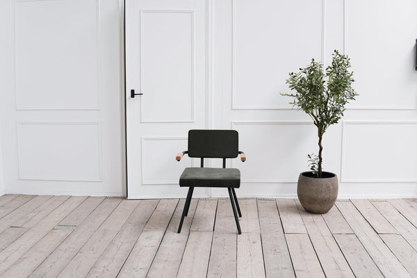 Amber Eetkamerstoel met arm - Stof Monolith 95 Antraciet - {{ product.type }} - Kas20