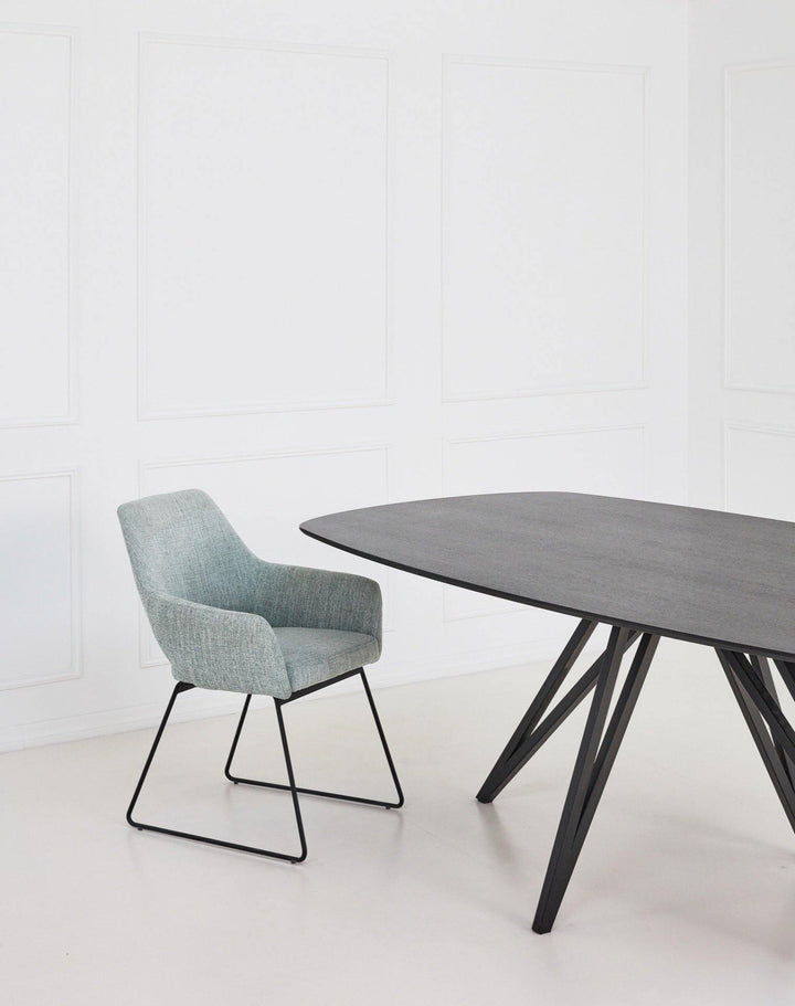 Eiken zwart eettafel - Deens ovaal met Facet - Spin poot - Basic - {{ product.type }} - Kas20