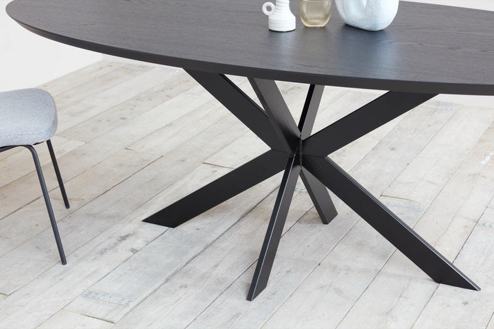 Eiken zwart eettafel - Ovaal met Facet - Matrix poot ultra dun - Basic - {{ product.type }} - Kas20