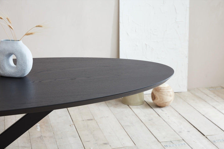 Eiken zwart eettafel - Ovaal met Facet - Matrix poot ultra dun - Basic - {{ product.type }} - Kas20