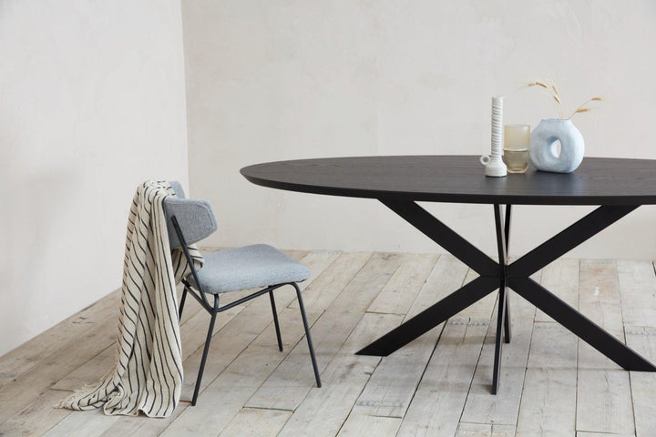Eiken zwart eettafel - Ovaal met Facet - Matrix poot ultra dun - Basic - {{ product.type }} - Kas20