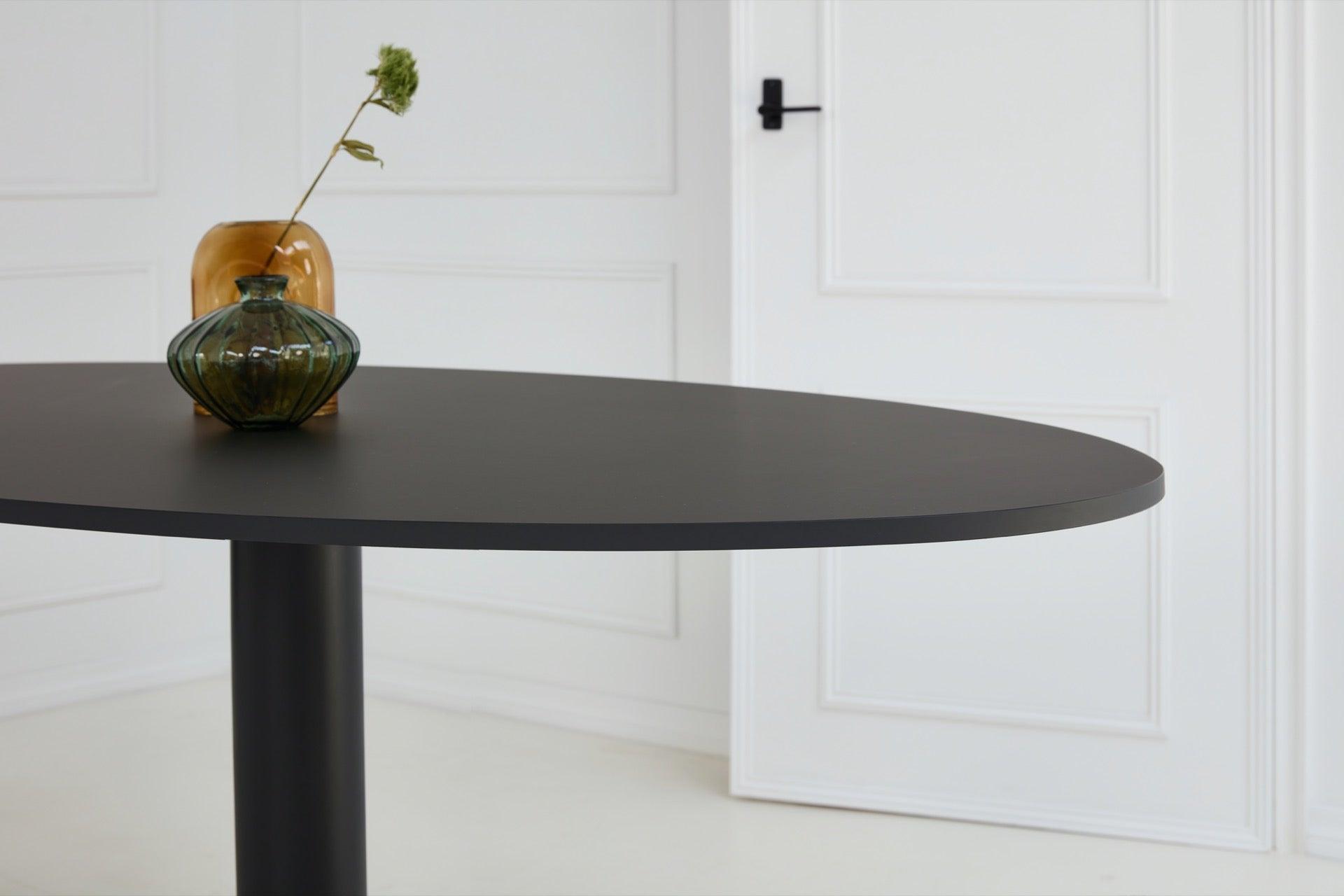 Fenix tafel Ovaal  - Nero Ingo 2cm blad - Ronde poot met ovale voetplaat dun - {{ product.type }} - Kas20
